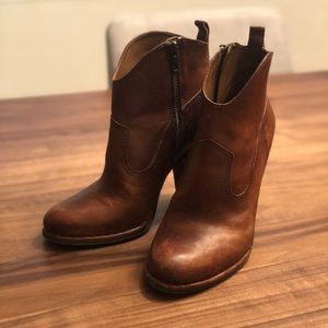 FRYE Short Boot (Madeline)